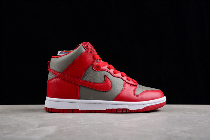 NIKE DUNK HIGH