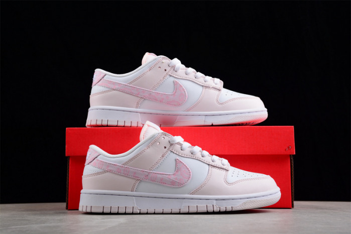 Nike WMNS DUNK LOW