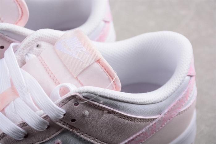 Nike WMNS DUNK LOW