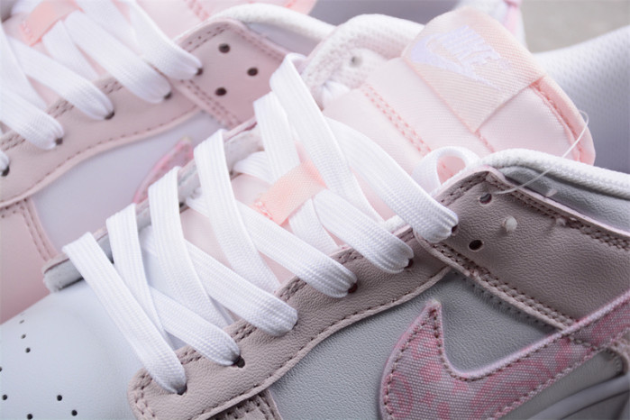 Nike WMNS DUNK LOW