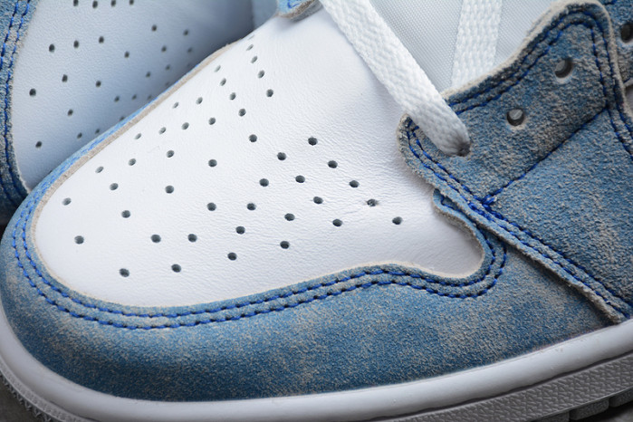 Air Jordan 1 Hyper Royal 555088-402