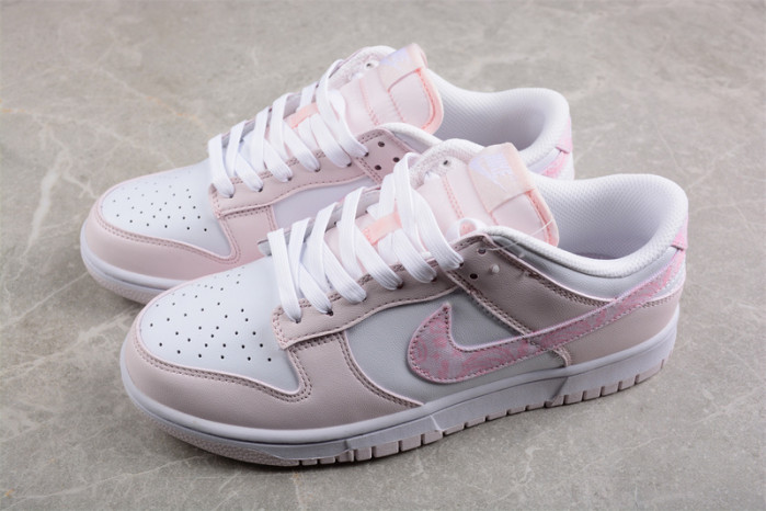 Nike WMNS DUNK LOW