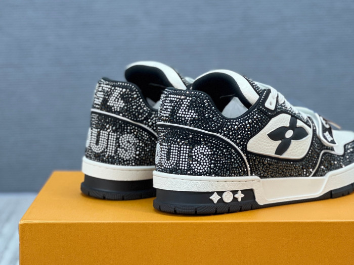 l0vis Vvtt0n lv trainer l&v-279